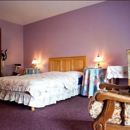 Aux Deux Clefs 2* Petersbach