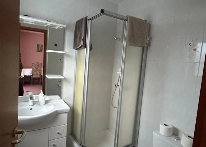 Aux Deux Clefs ホテル